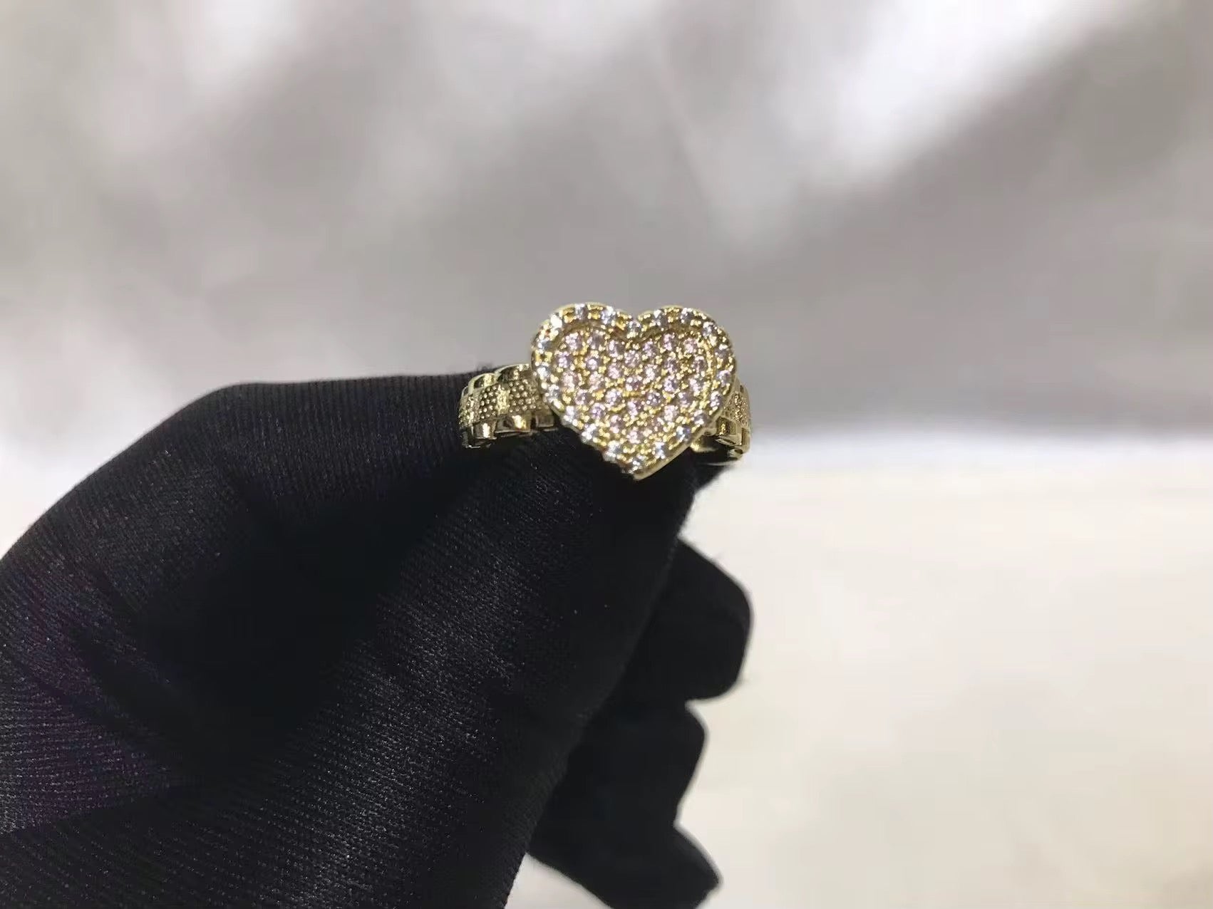 Pink Diamond Heart 18K Gold Ring