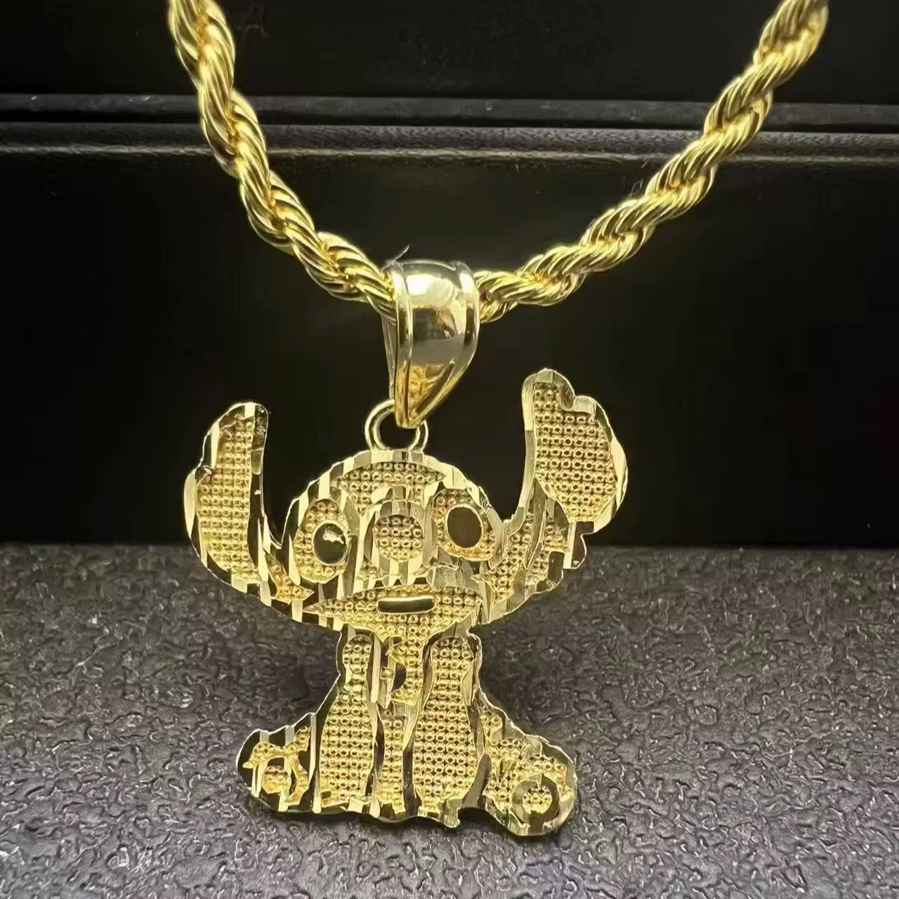 Stitch 18K Gold Necklace