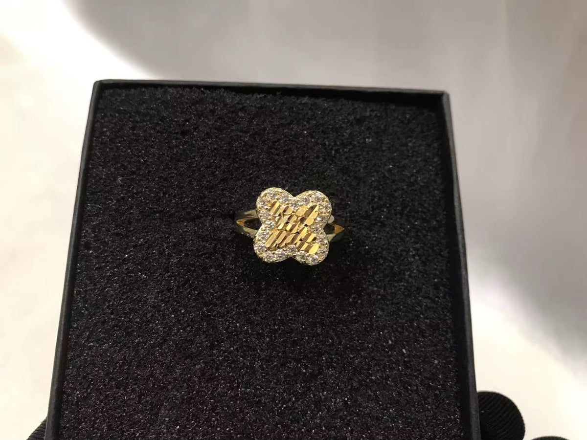 Van Cleef 18K Gold Ring