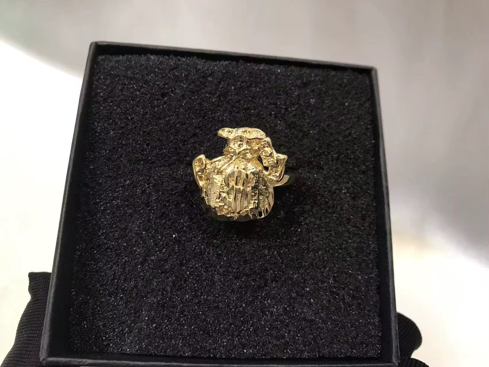 Money Bag 18K Gold Ring